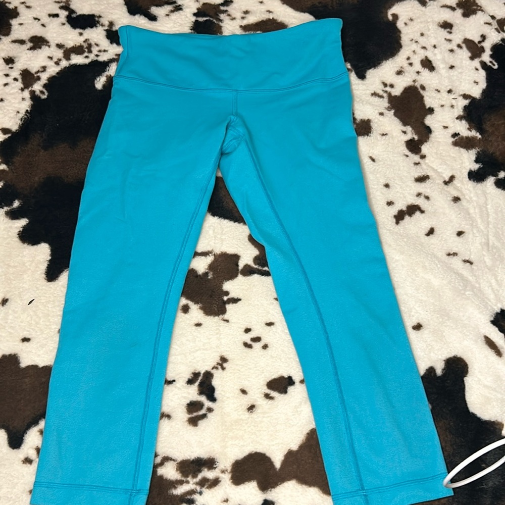 Lulu lemon capris